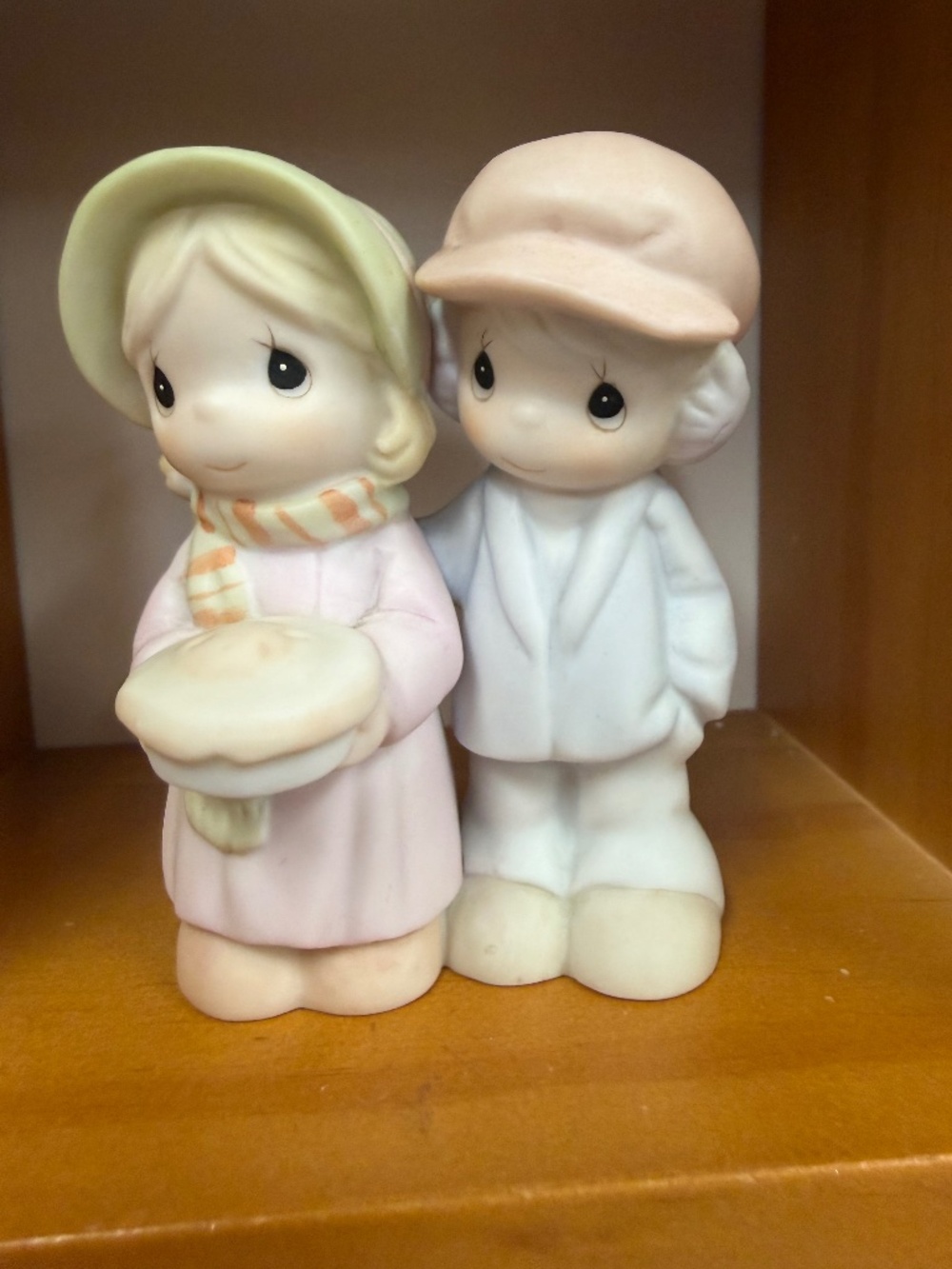 Precious Moments- Couple Holding Pie- EJ663